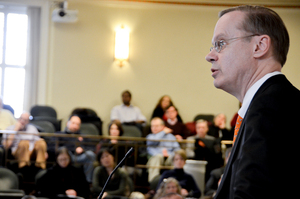 During University Senate meeting on Wednesday, SU Chancellor Kent Syverud acknowledged the world has gotten more complicated with the election of Donald Trump to the United States presidency. 